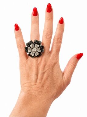 Black & Clear Rhinestone Flower Cocktail Ring Size 6 – Gunmetal Floral